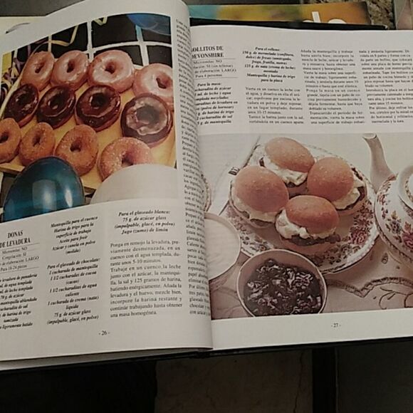 Books    - Picture 2 of 7